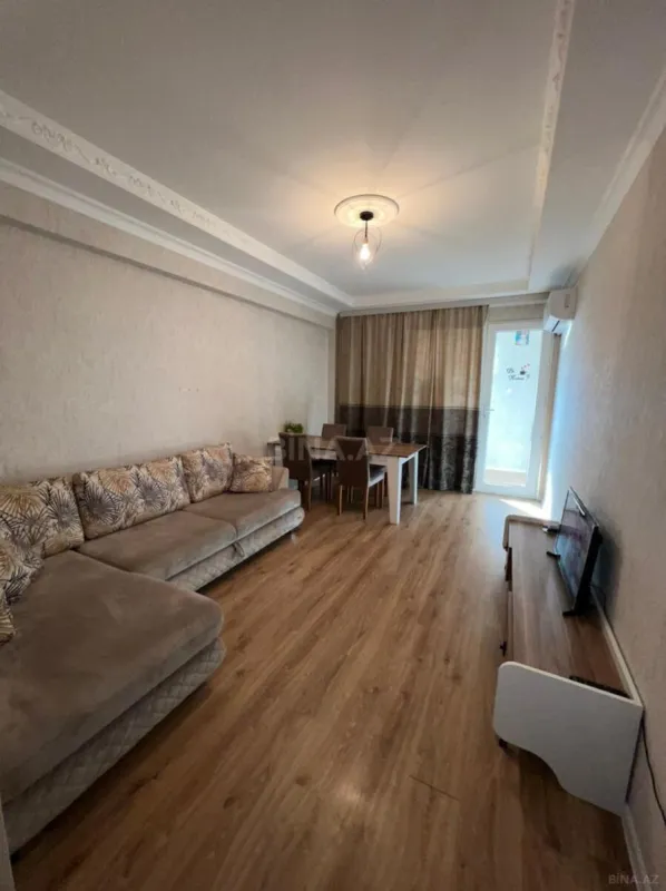 Kirayə verilir 2 otaqlı mənzil 65 m²
