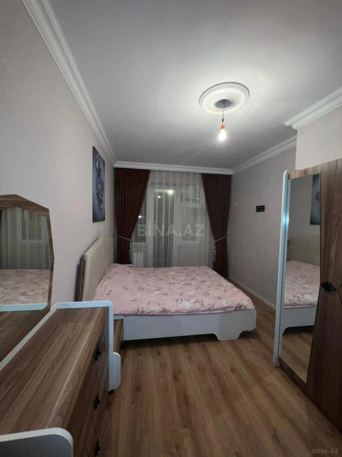 Kirayə verilir 2 otaqlı mənzil 65 m²