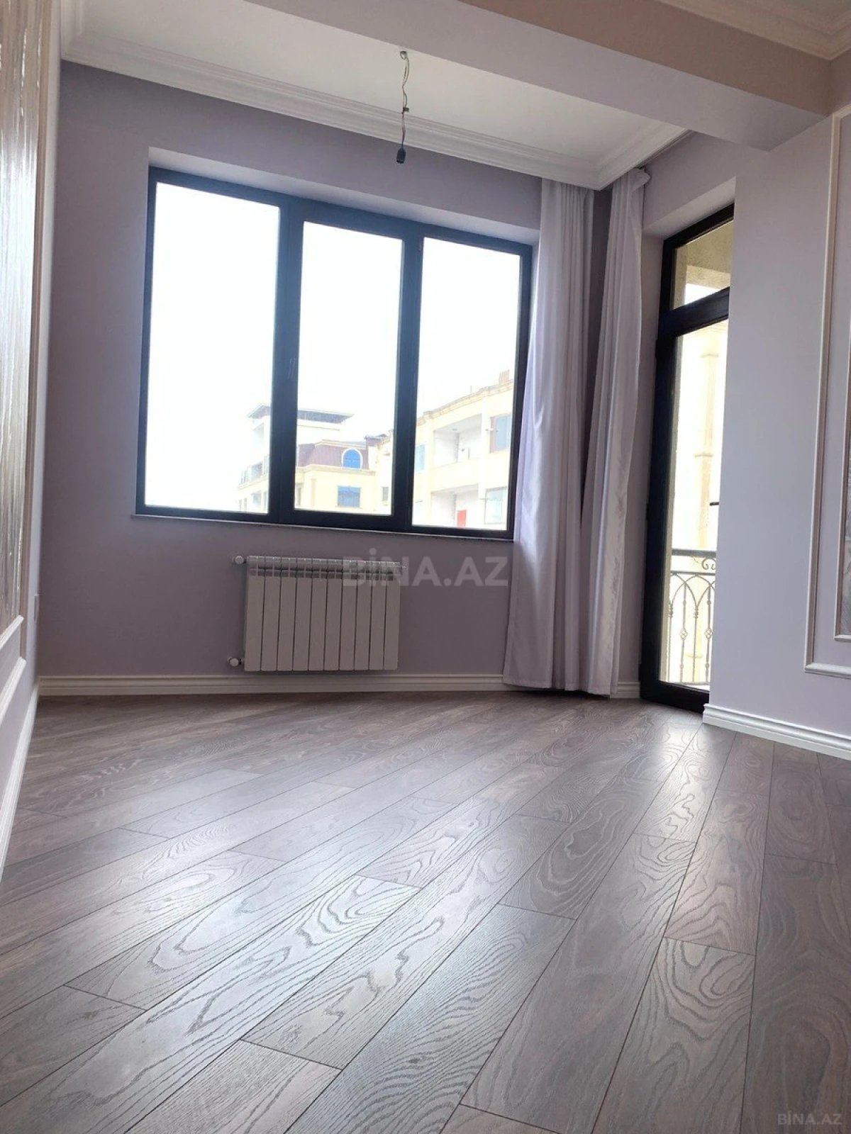 Satılır 4 otaqlı mənzil 117 m²