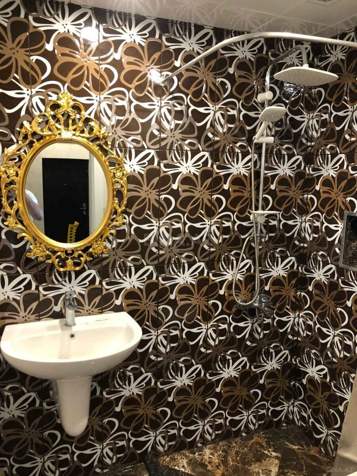 Kirayə verilir 3 otaqlı mənzil 130 m²