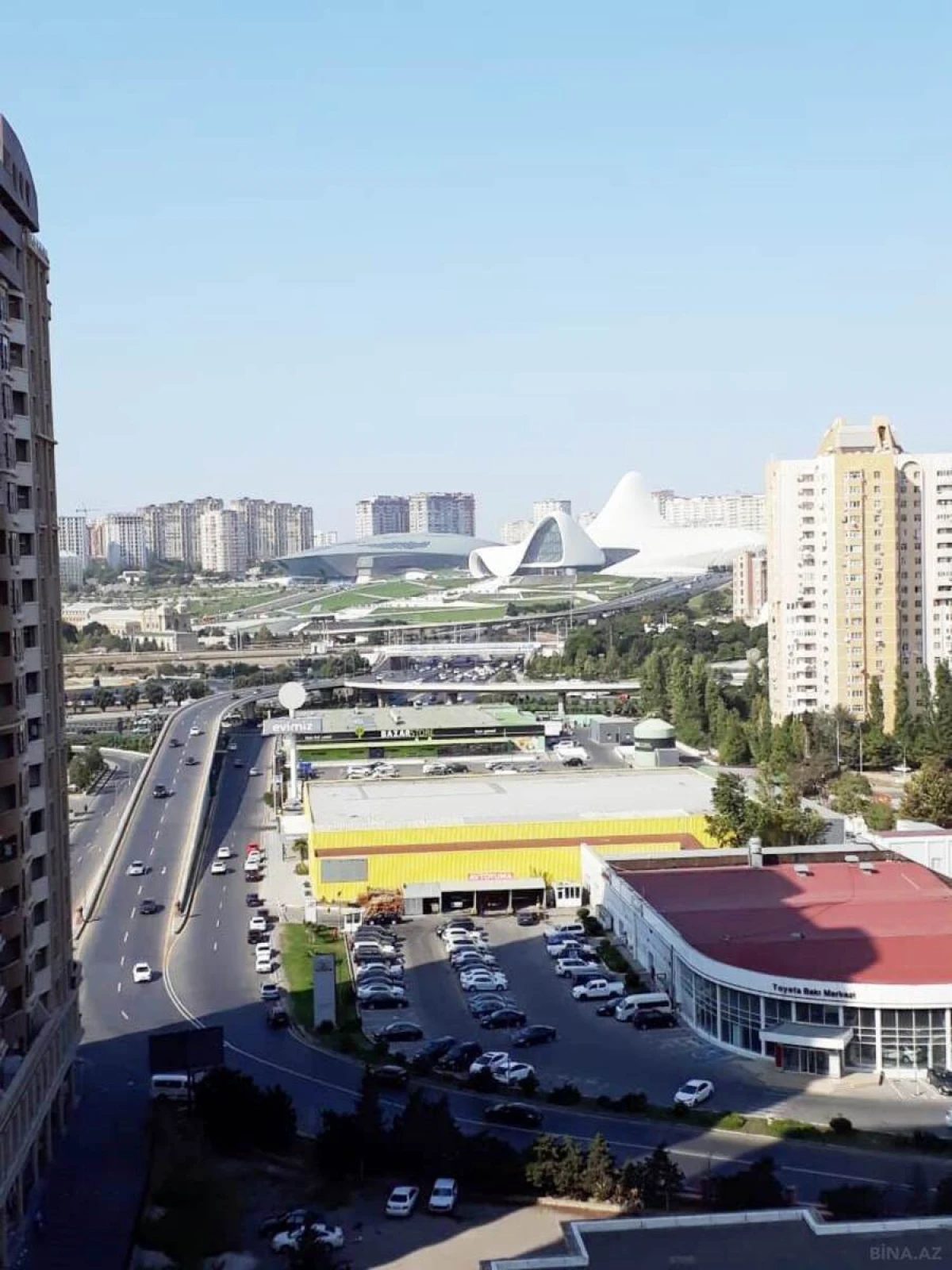 Satılır 5 otaqlı mənzil 226 m²