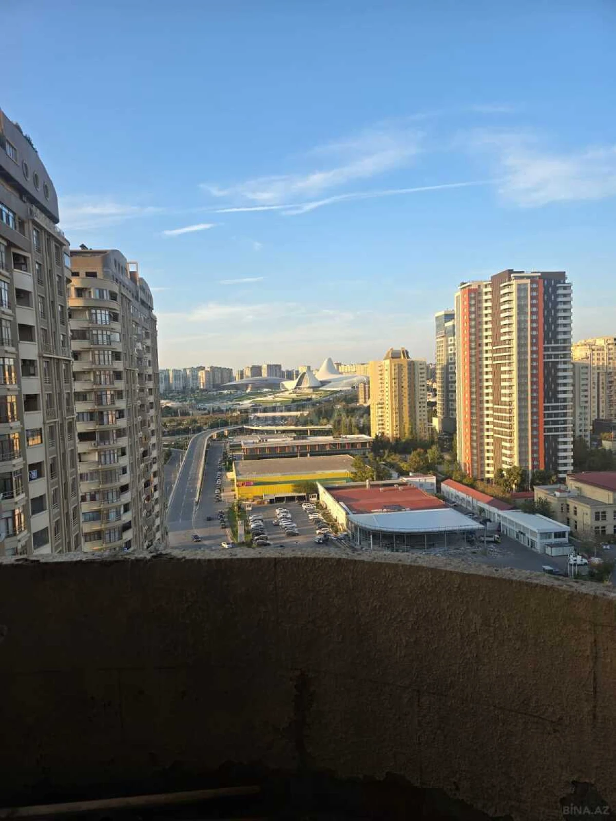Satılır 5 otaqlı mənzil 226 m²