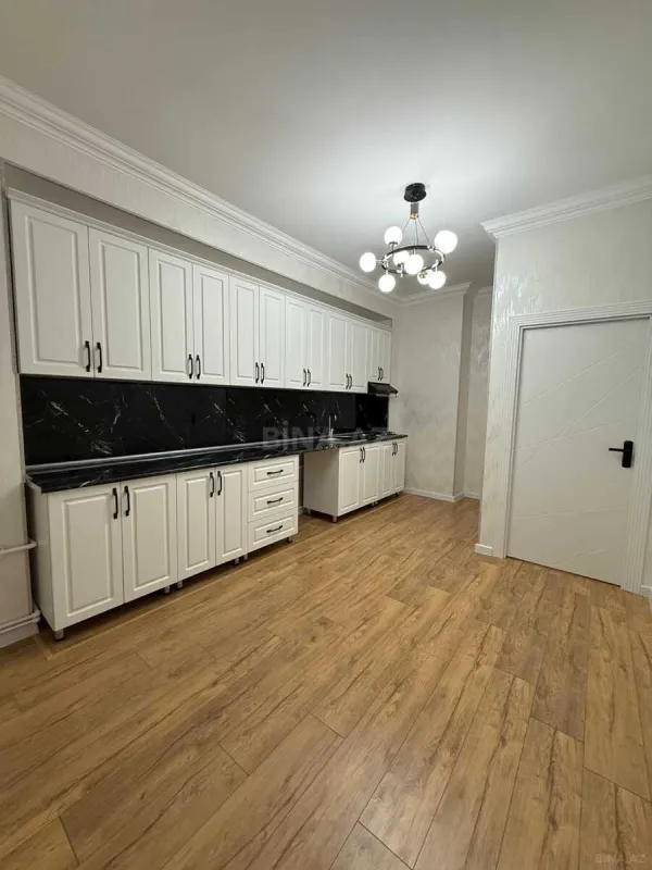 Satılır 3 otaqlı mənzil 101 m²