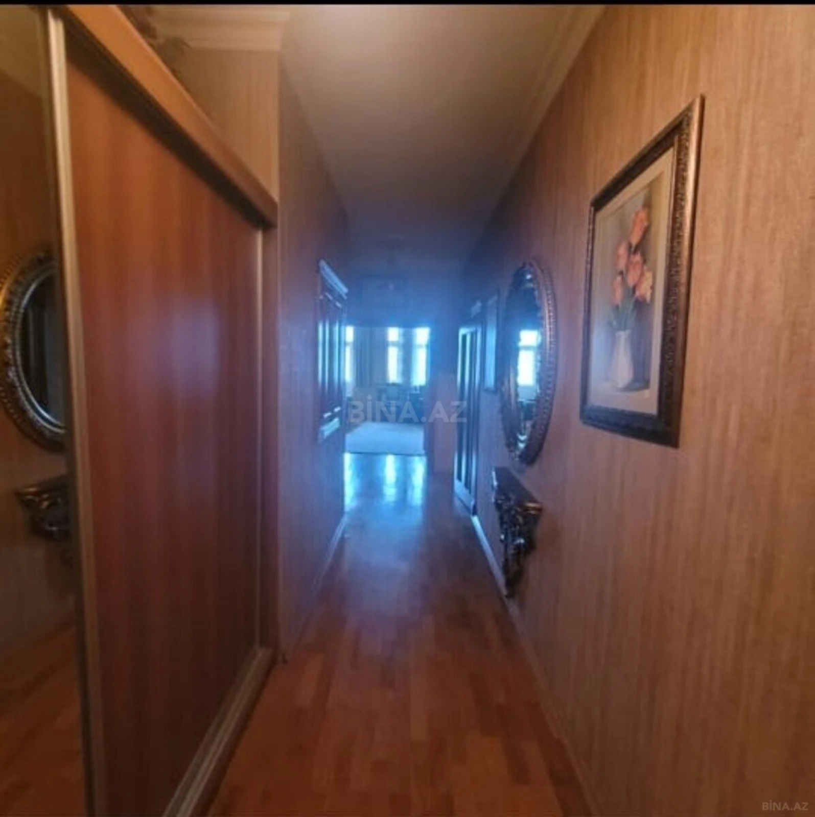 Satılır 2 otaqlı mənzil 92 m²