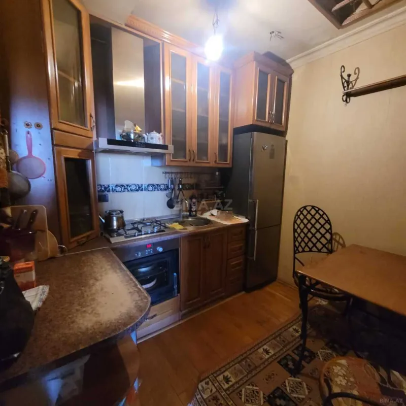 Satılır 2 otaqlı mənzil 92 m²