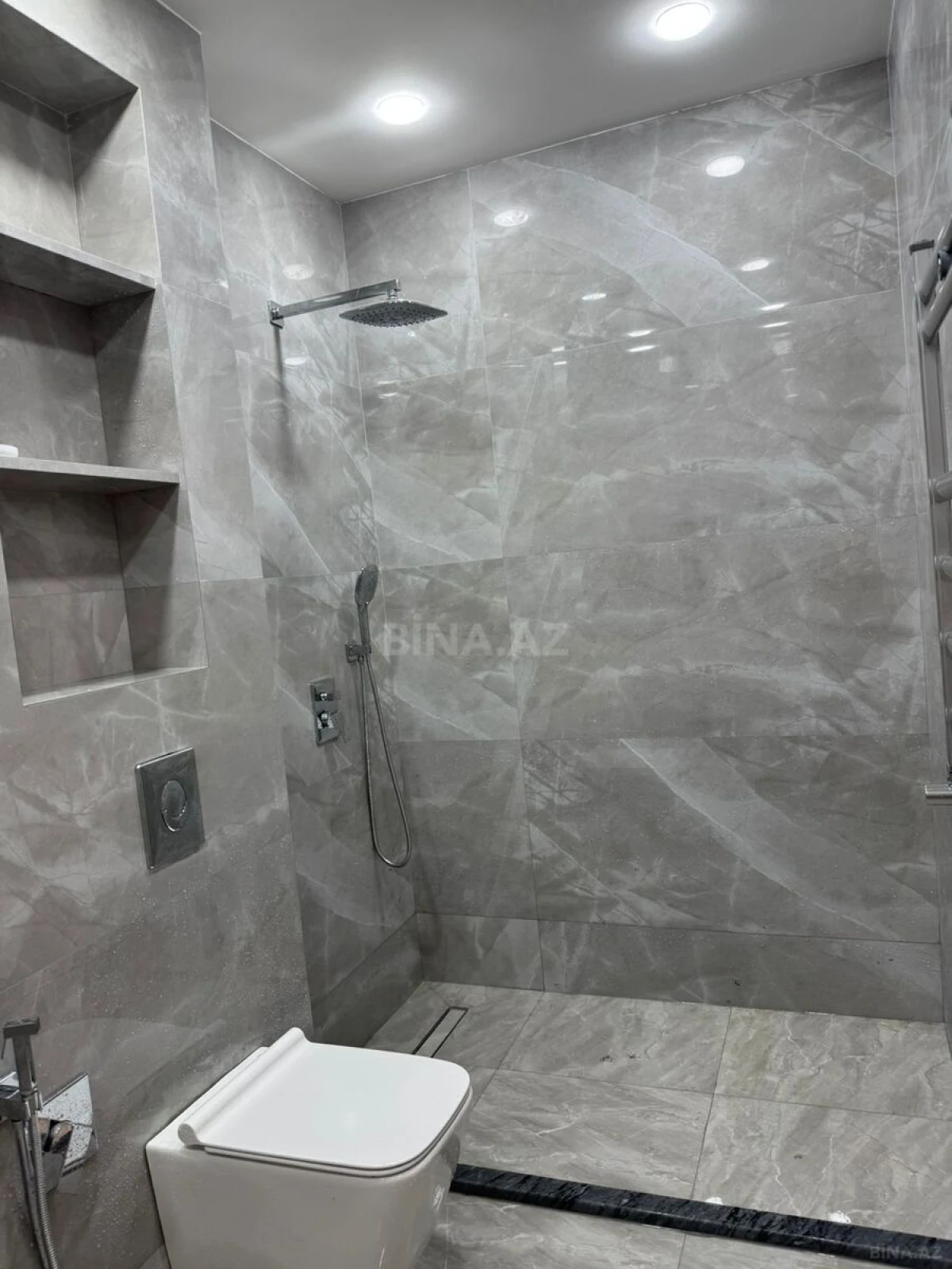 Kirayə verilir 2 otaqlı mənzil 60 m²