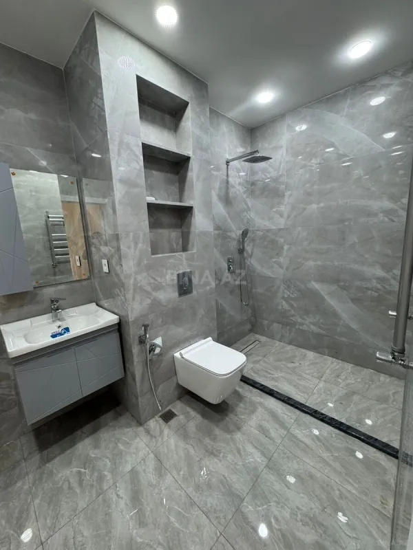 Kirayə verilir 2 otaqlı mənzil 60 m²