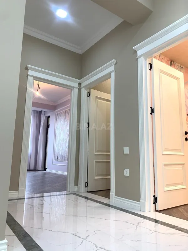 Satılır 4 otaqlı mənzil 117 m²