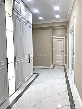 Satılır 4 otaqlı mənzil 117 m²