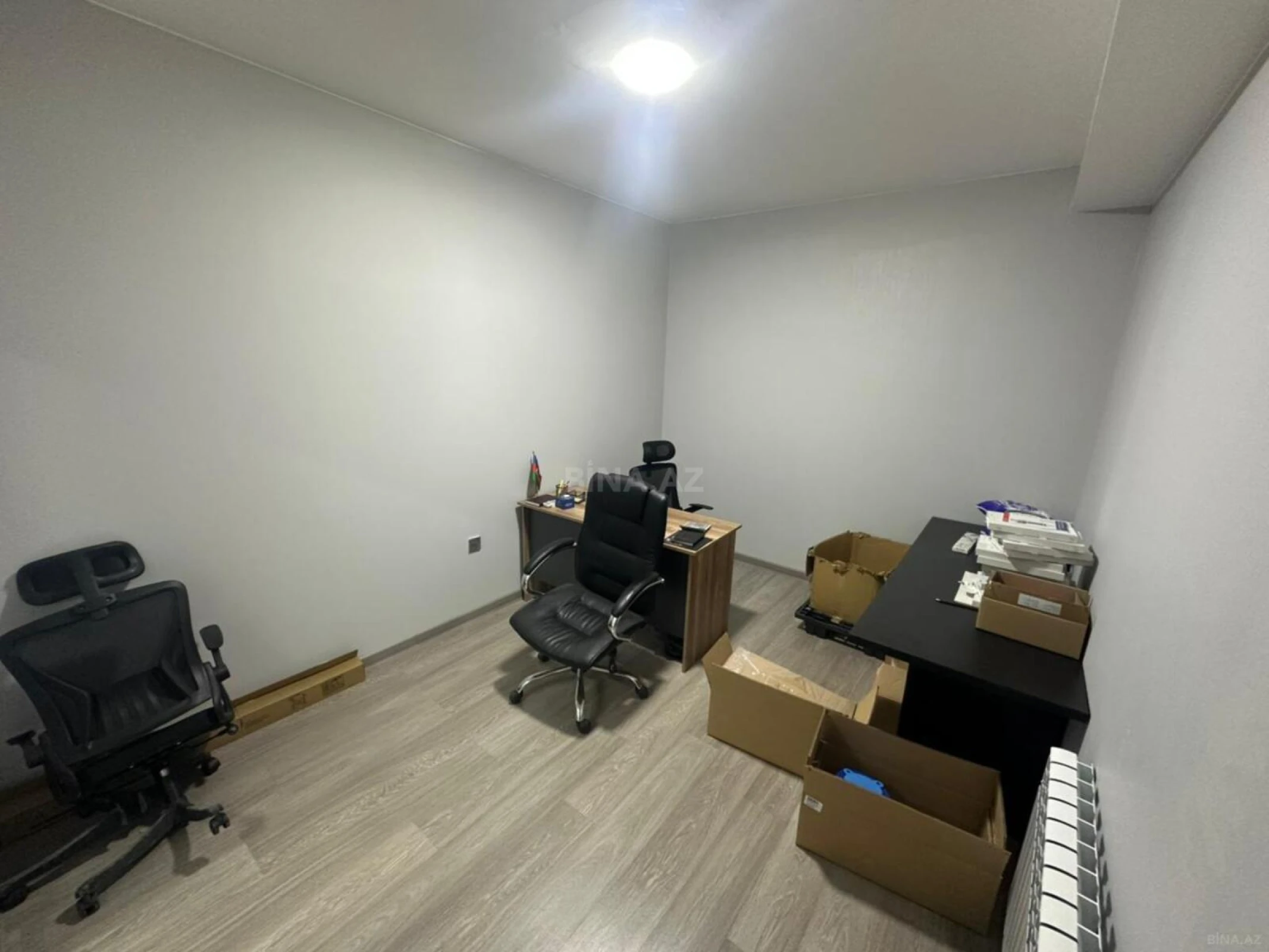 Kirayə verilir 1 otaqlı ofis 13 m²