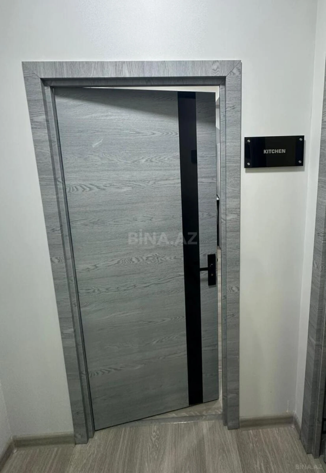 Kirayə verilir 1 otaqlı ofis 13 m²