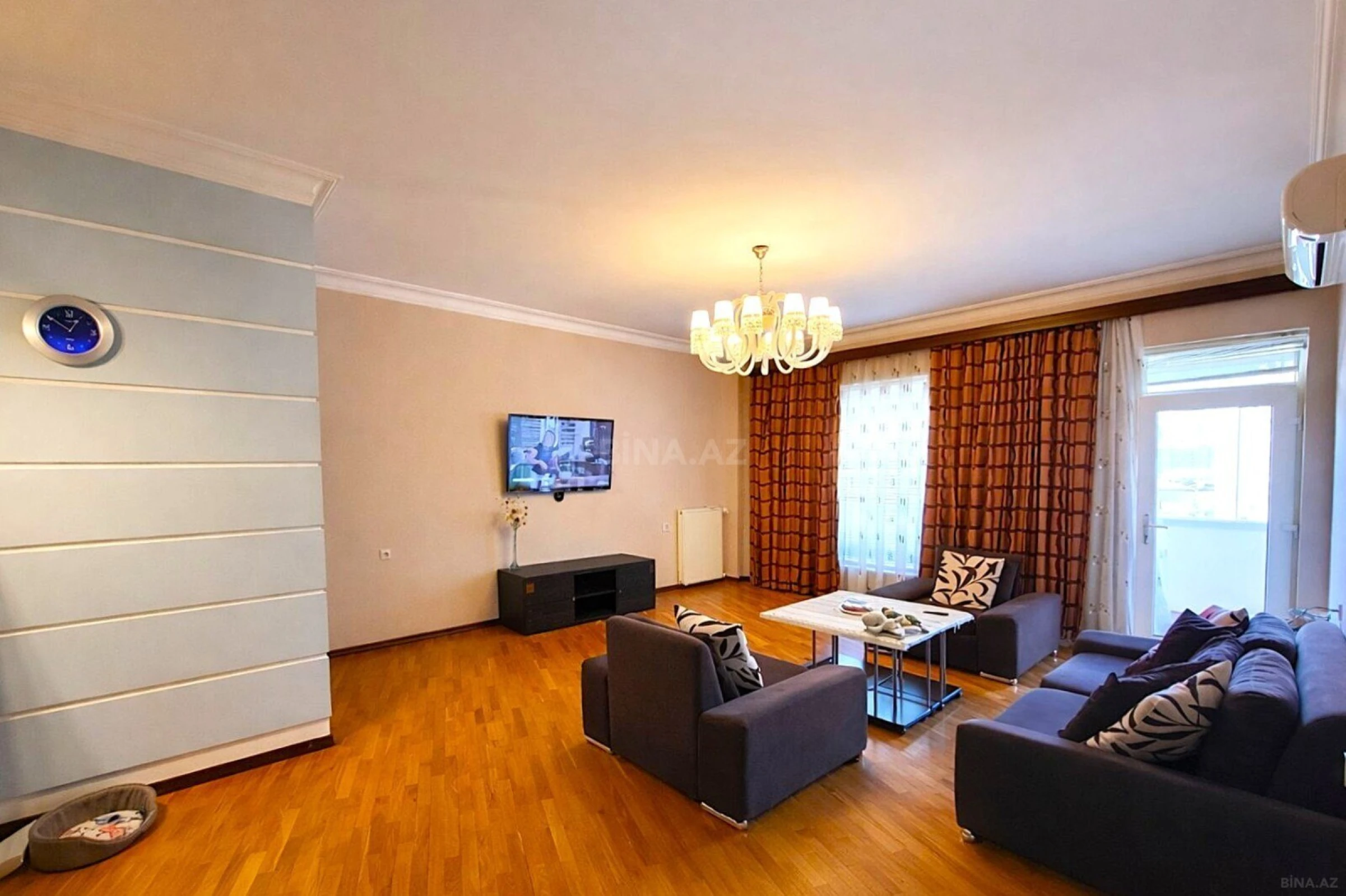 Satılır 3 otaqlı mənzil 157 m²