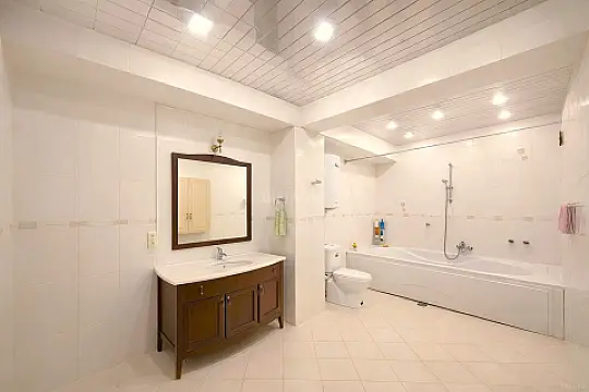 Satılır 3 otaqlı mənzil 157 m²