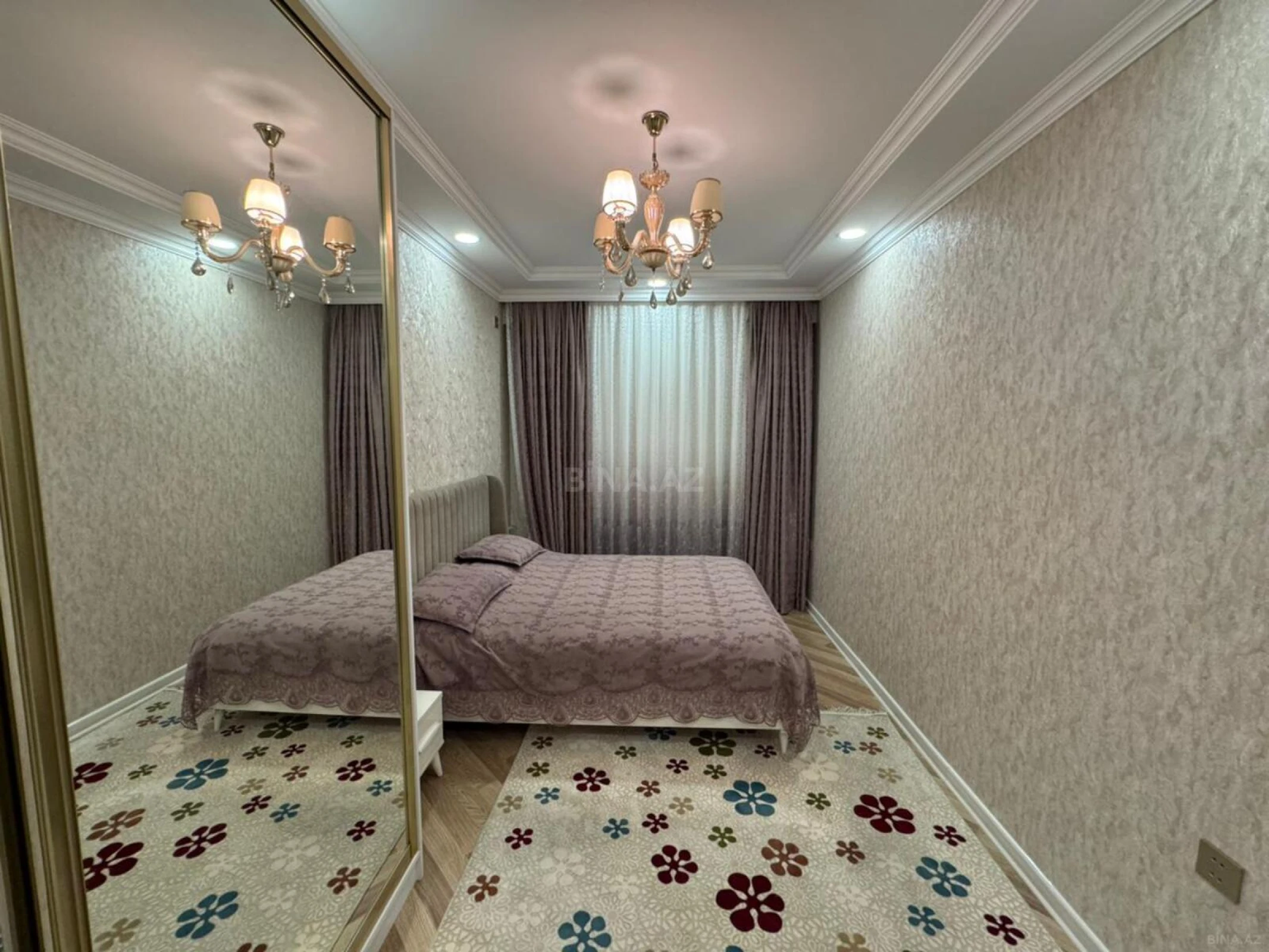 Satılır 3 otaqlı mənzil 141 m²