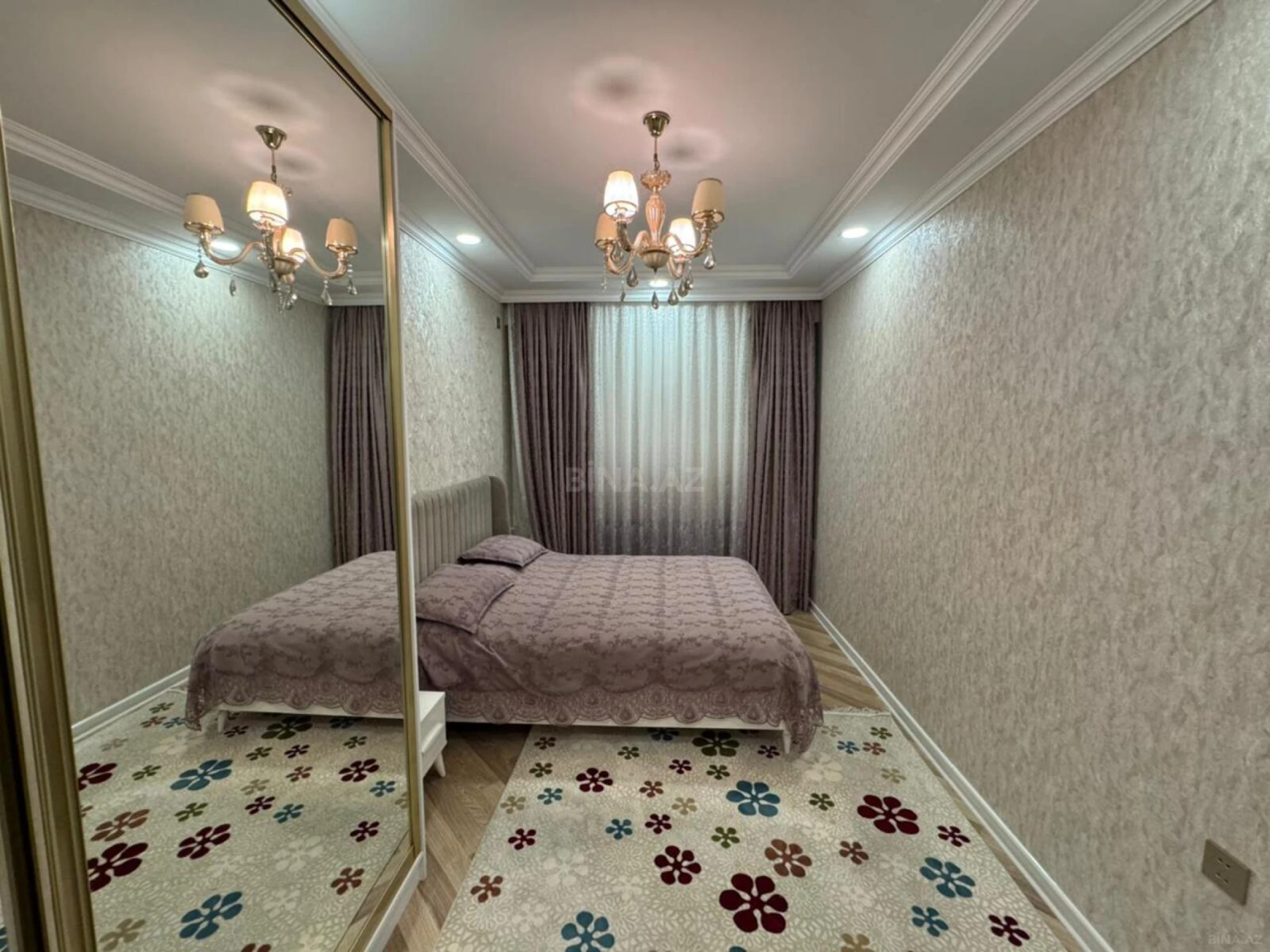Satılır 3 otaqlı mənzil 141 m²