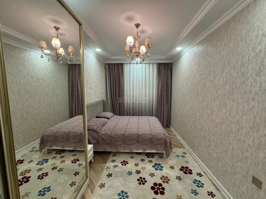Satılır 3 otaqlı mənzil 141 m²