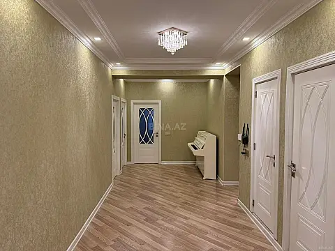 Satılır 3 otaqlı mənzil 141 m²