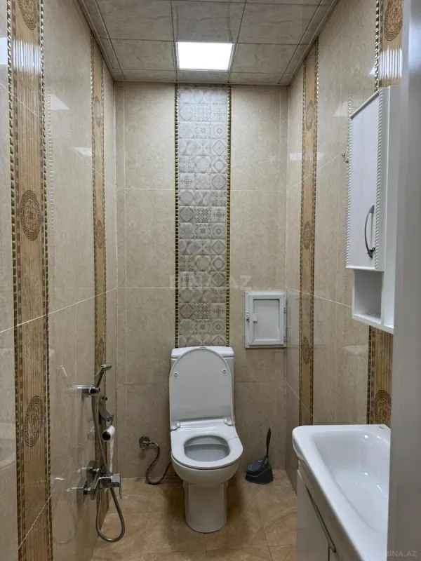 Satılır 3 otaqlı mənzil 141 m²