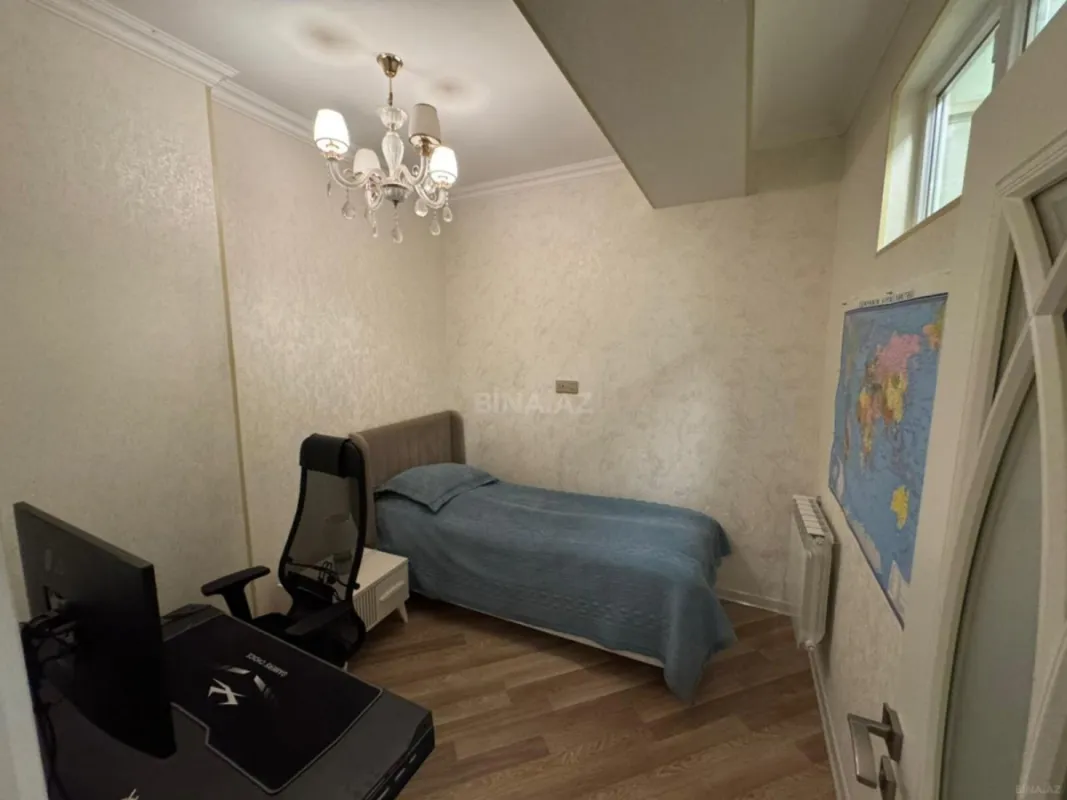 Satılır 3 otaqlı mənzil 141 m²