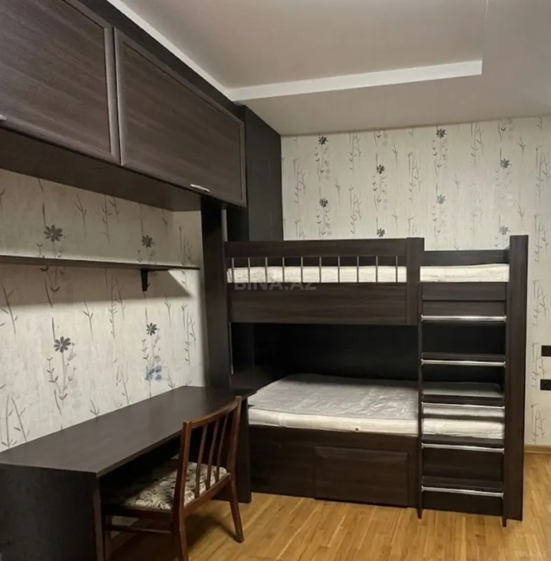 Kirayə verilir 2 otaqlı mənzil 68 m²