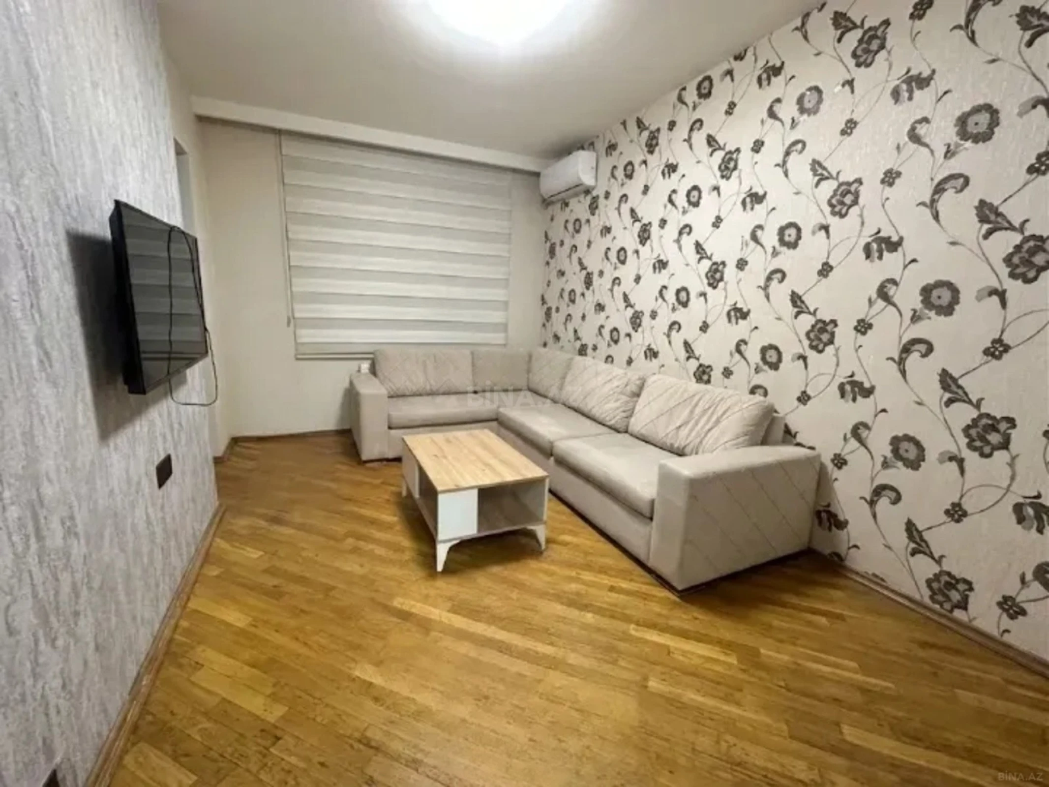 Kirayə verilir 2 otaqlı mənzil 68 m²