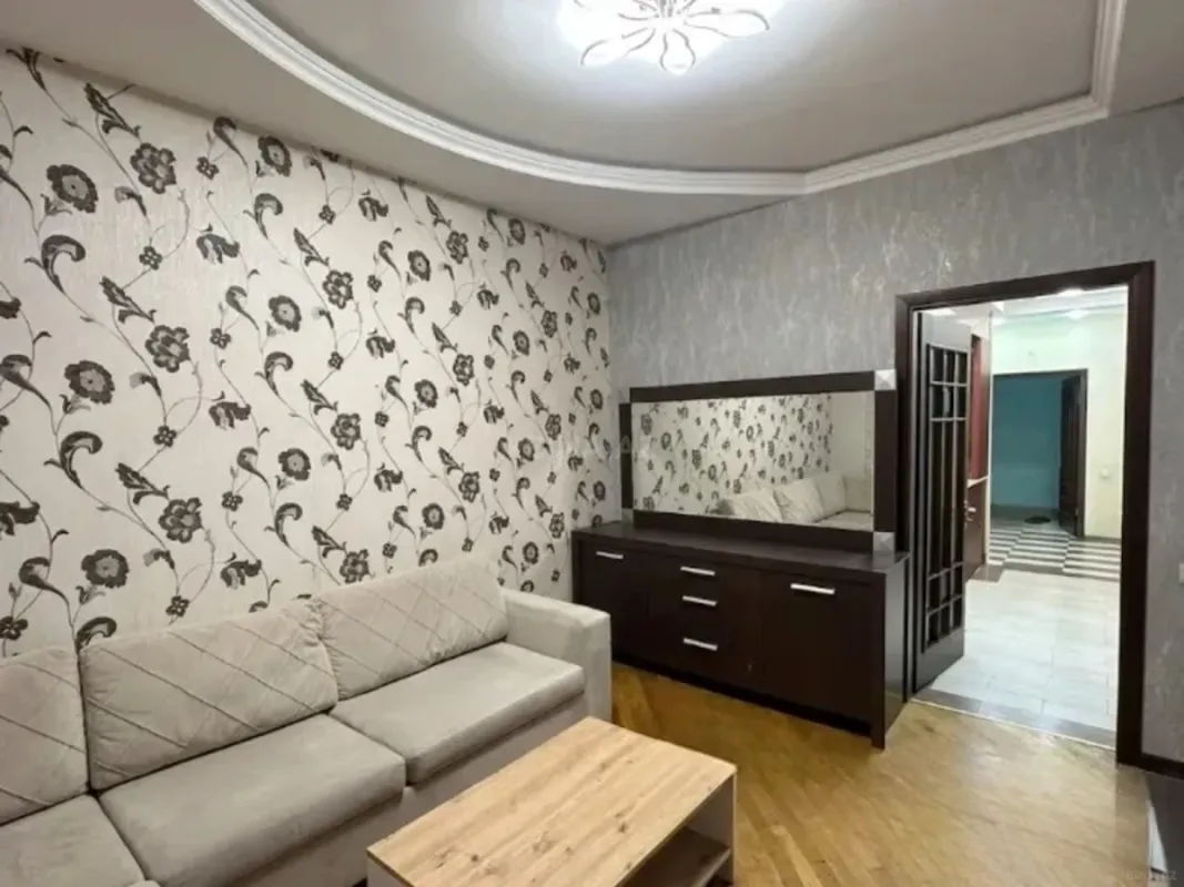 Kirayə verilir 2 otaqlı mənzil 68 m²