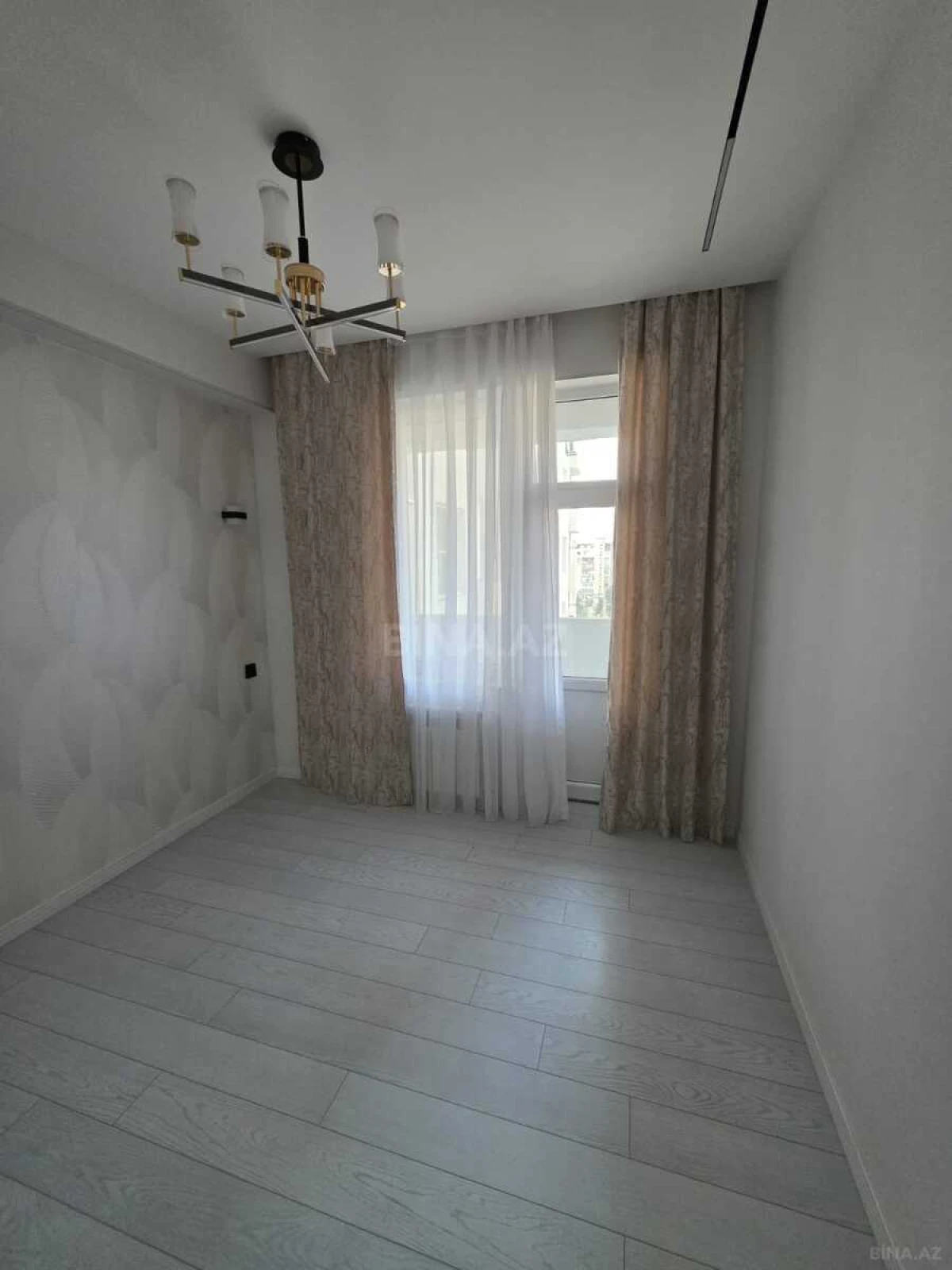 Satılır 1 otaqlı mənzil 41 m²