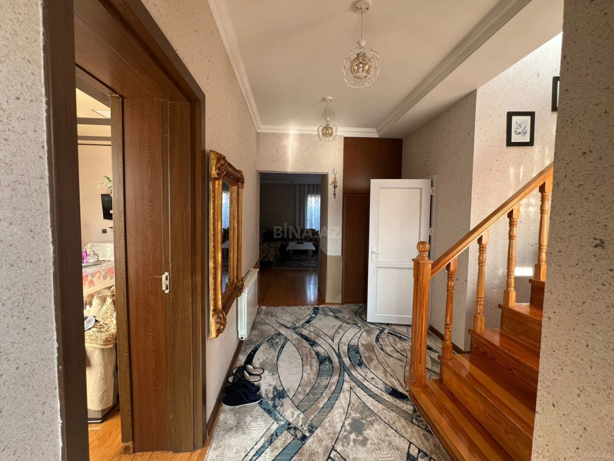 Satılır 7 otaqlı həyət evi 200 m²