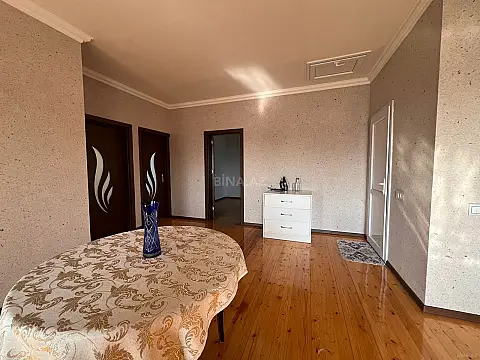 Satılır 7 otaqlı həyət evi 200 m²