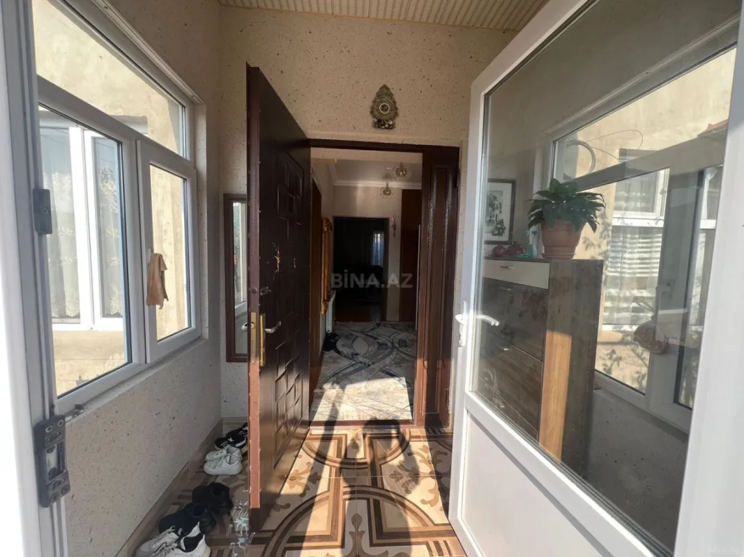 Satılır 7 otaqlı həyət evi 200 m²