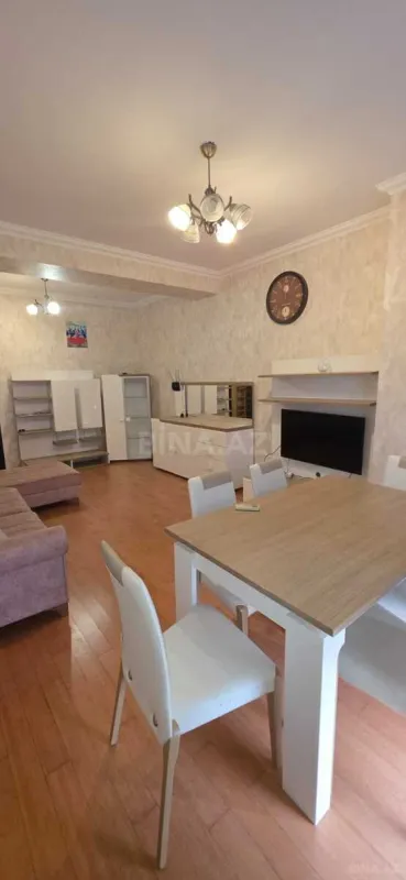 Kirayə verilir 3 otaqlı mənzil 105 m²