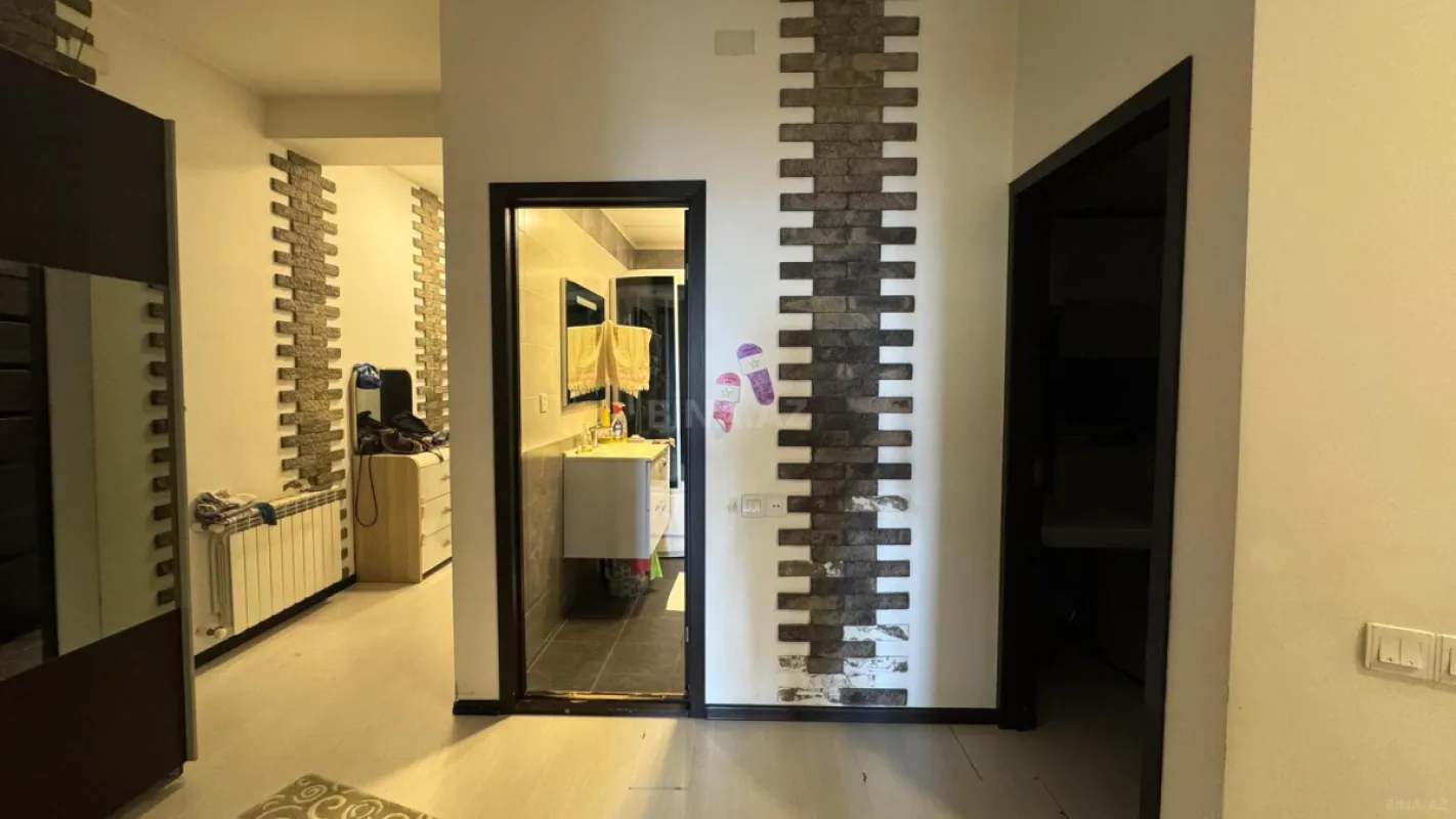 Kirayə verilir 4 otaqlı mənzil 112 m²