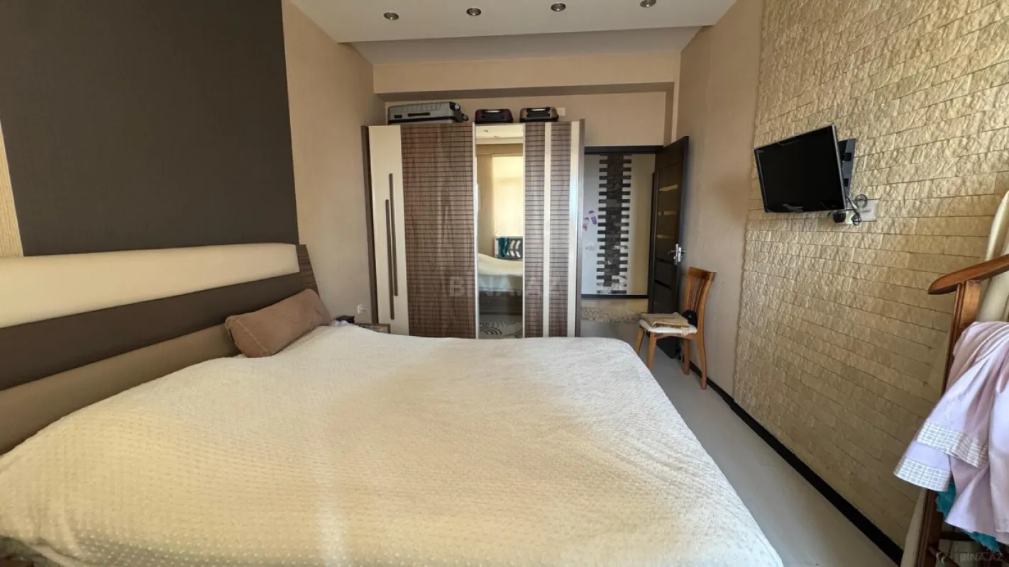 Kirayə verilir 4 otaqlı mənzil 112 m²