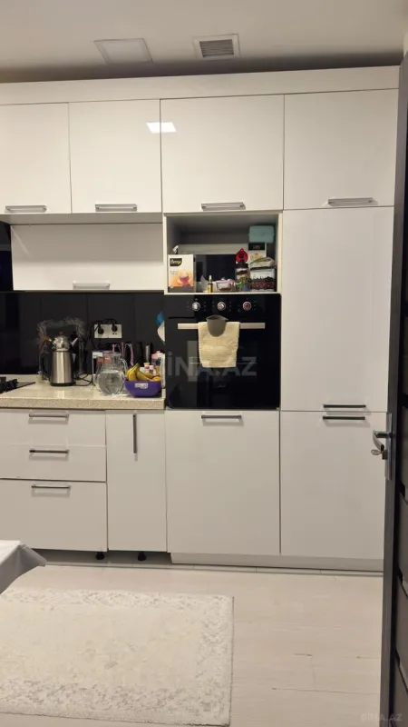 Kirayə verilir 4 otaqlı mənzil 112 m²