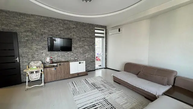 Kirayə verilir 4 otaqlı mənzil 112 m² — Bakı, Həzi Aslanov qəs. 4 otaq 112.00 m²