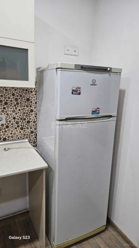 Kirayə verilir 2 otaqlı mənzil 73 m²