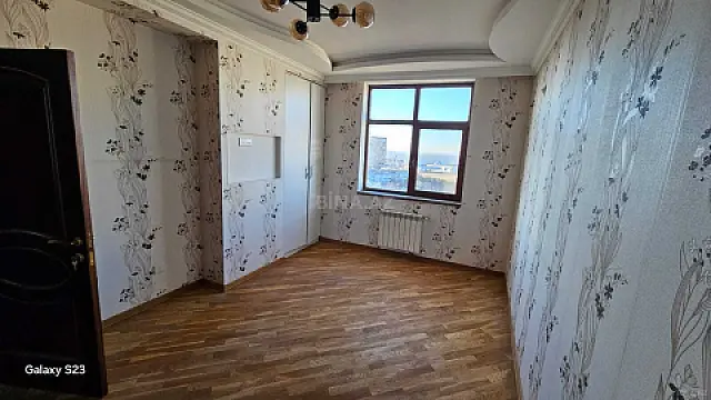 Kirayə verilir 2 otaqlı mənzil 73 m²