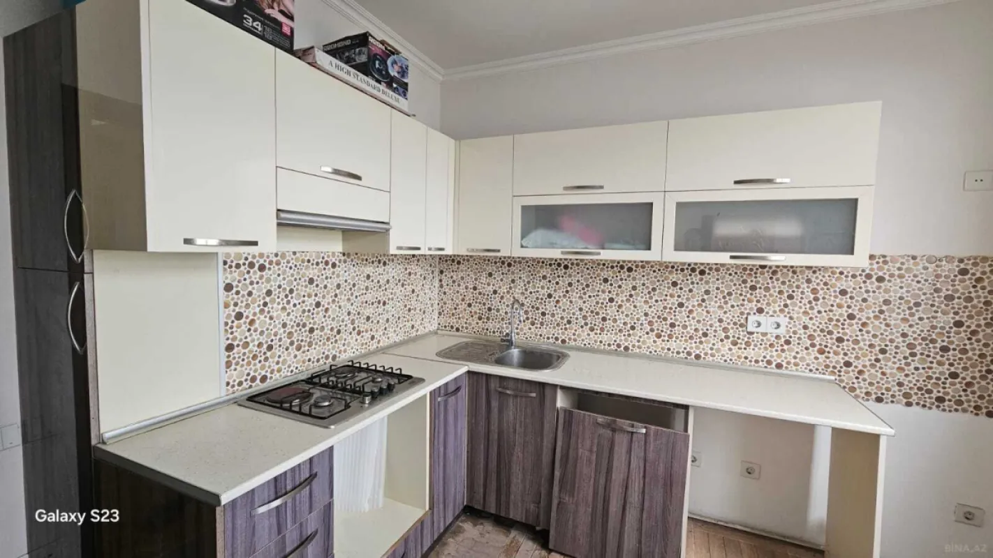 Kirayə verilir 2 otaqlı mənzil 73 m²