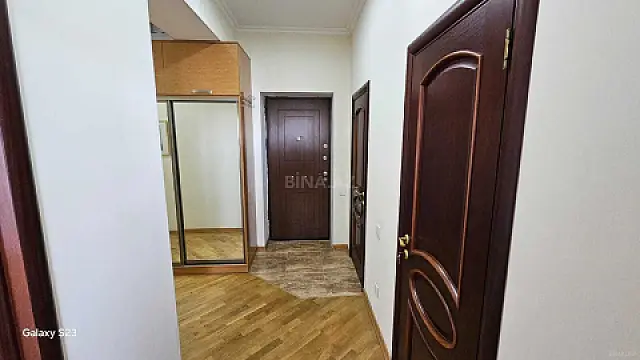 Kirayə verilir 2 otaqlı mənzil 73 m²