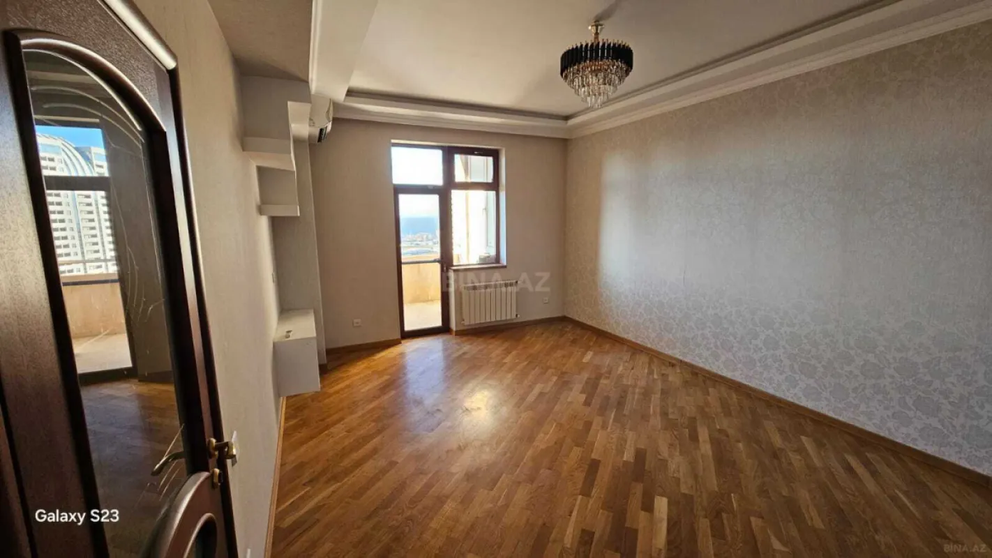 Kirayə verilir 2 otaqlı mənzil 73 m²