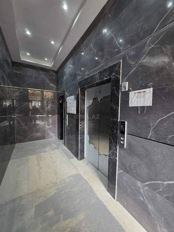 Satılır 2 otaqlı mənzil 111 m²