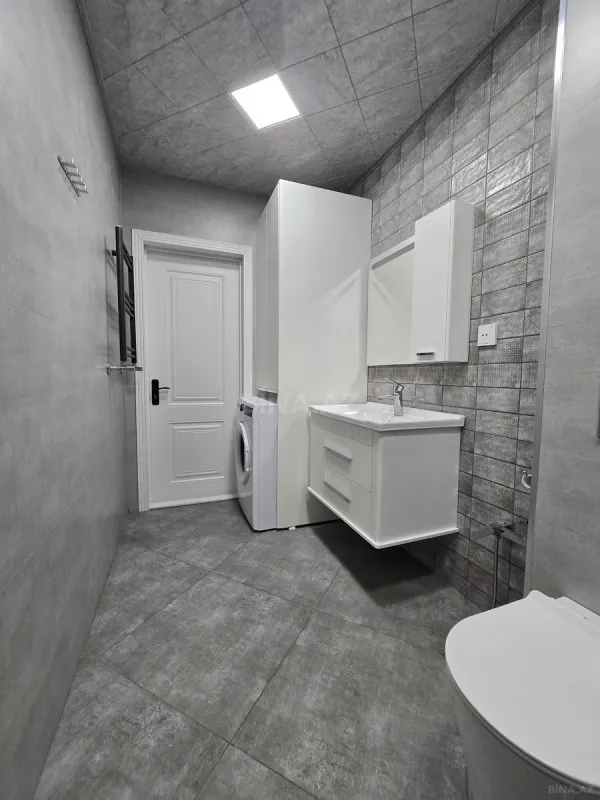 Satılır 2 otaqlı mənzil 111 m²