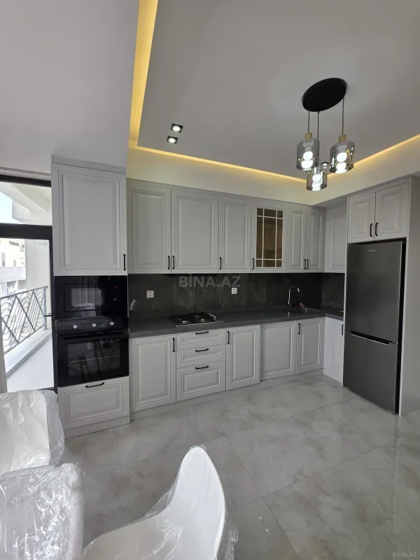Satılır 2 otaqlı mənzil 111 m²