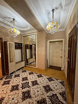 Satılır 2 otaqlı mənzil 100 m²