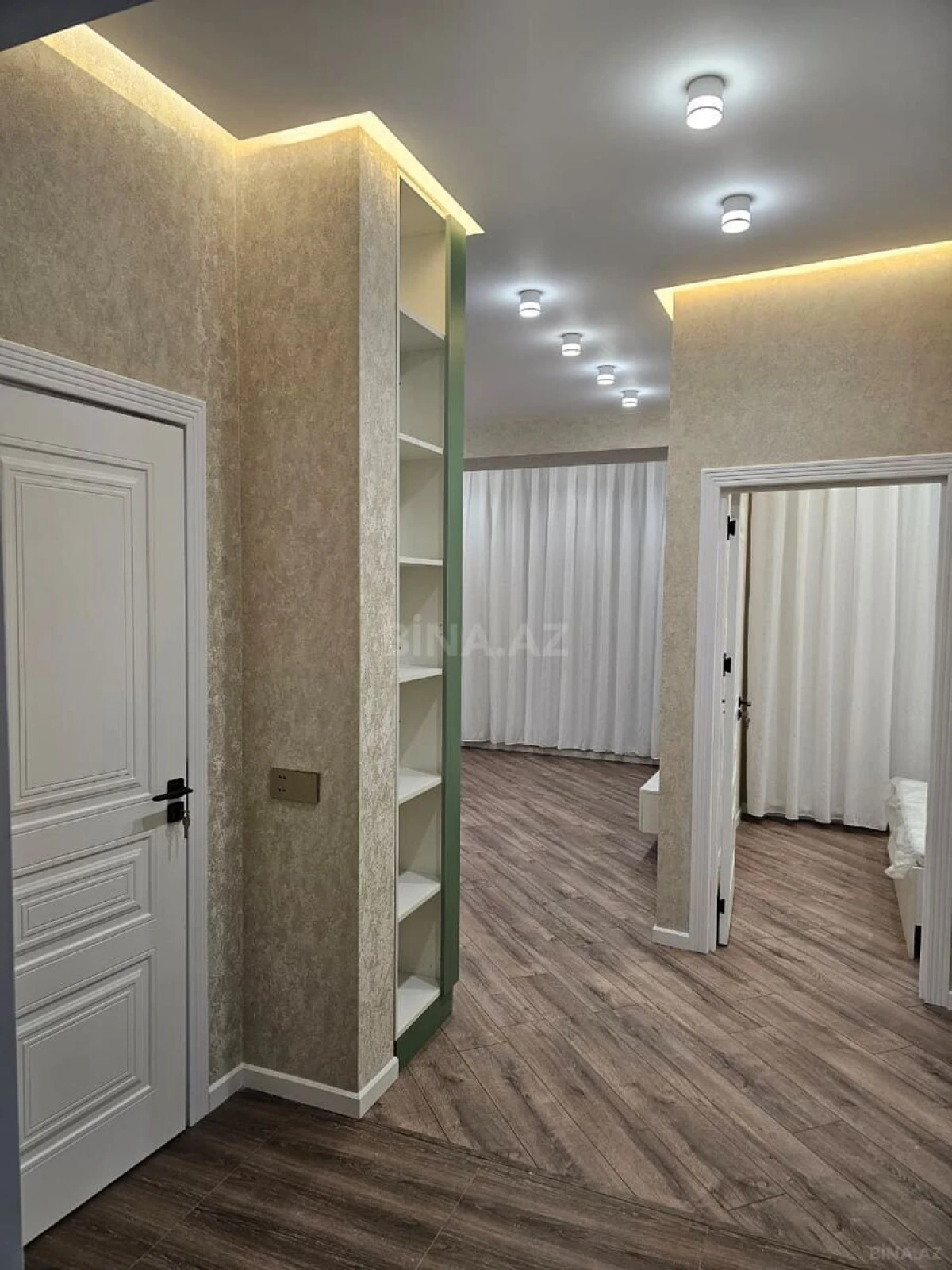 Kirayə verilir 2 otaqlı mənzil 65 m²