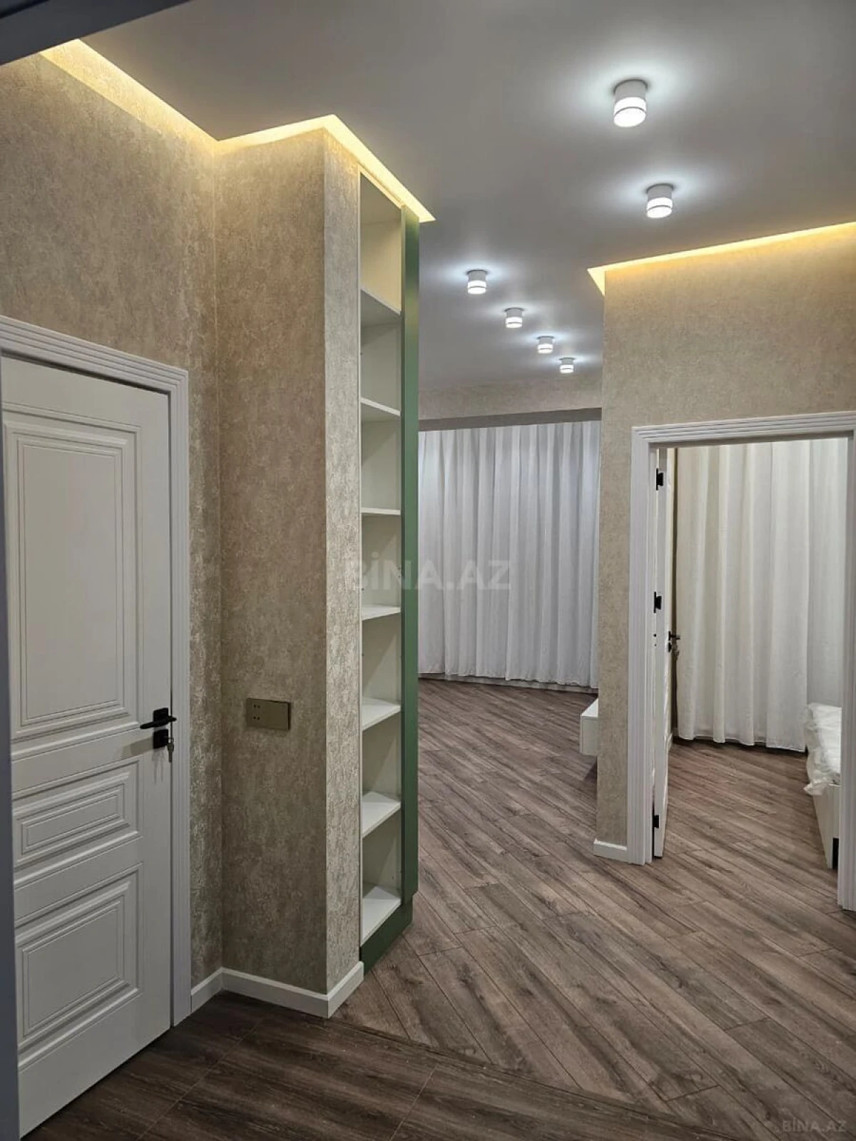 Kirayə verilir 2 otaqlı mənzil 65 m²