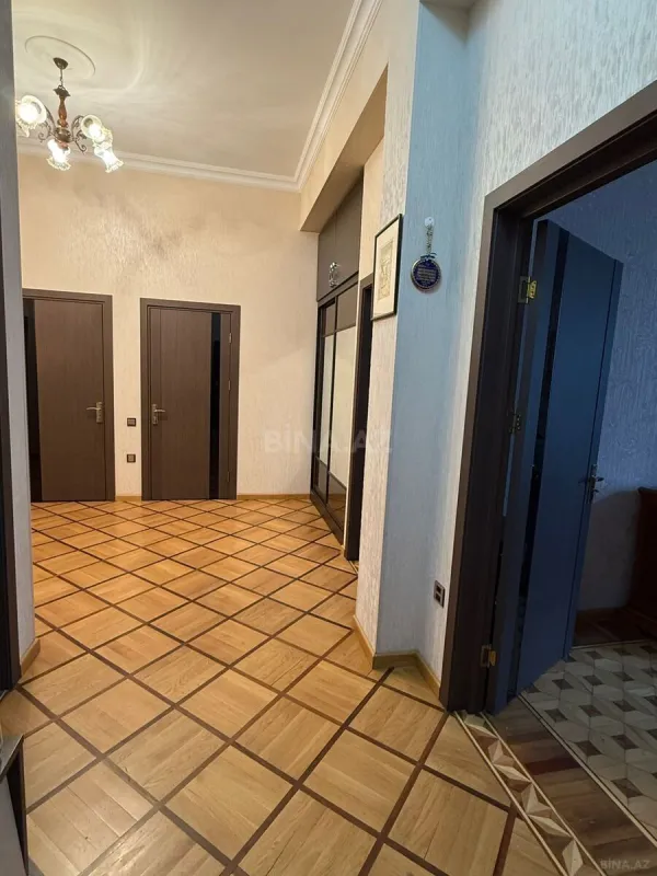 Kirayə verilir 3 otaqlı mənzil 120 m²