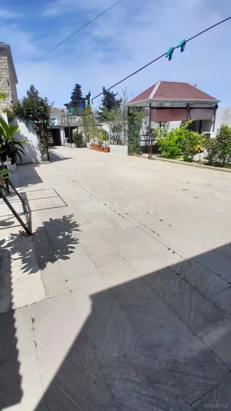 Satılır 4 otaqlı həyət evi 100 m²