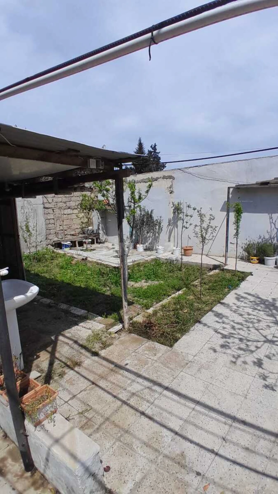 Satılır 4 otaqlı həyət evi 100 m²