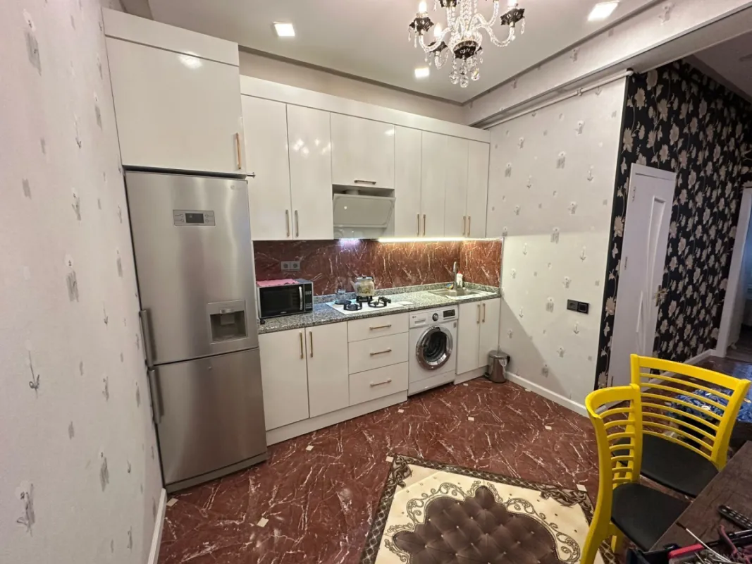 Kirayə verilir 3 otaqlı mənzil 120 m²